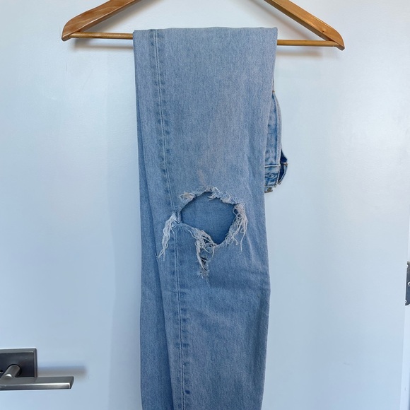 LEVI’s Light Blue Ripped Boyfriend Jeans - Picture 2 of 3